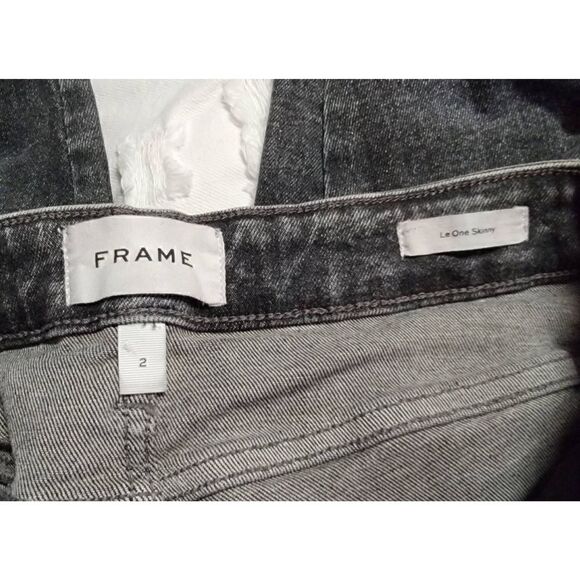FRAME Le One Skinny Jeans
Black Acid Wash H-W 30 - Picture 7 of 8